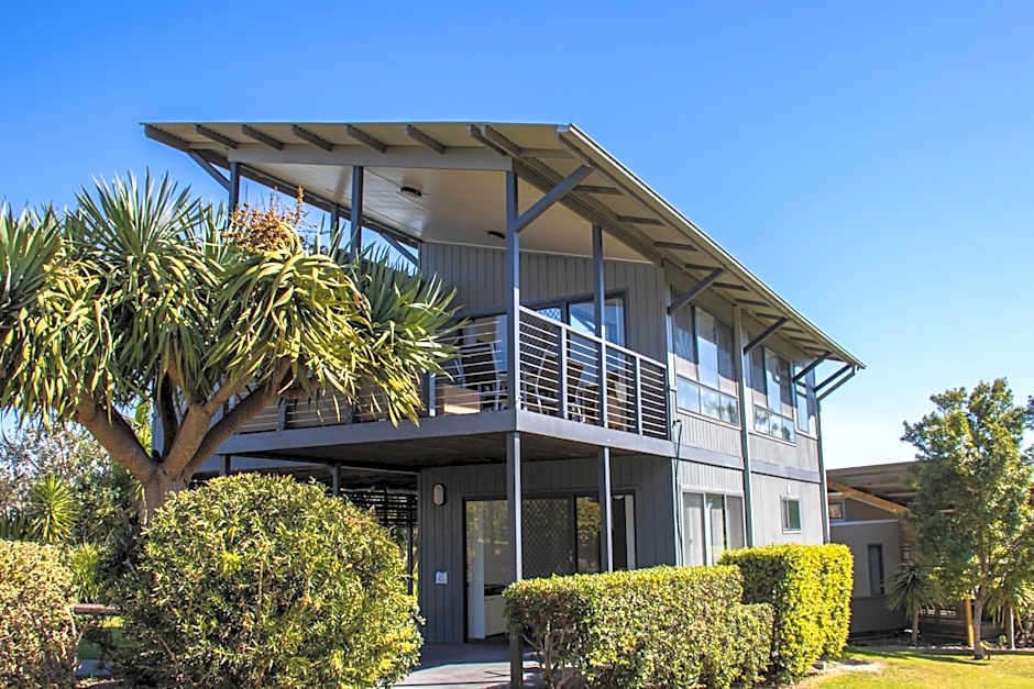 Serenity Diamond Beach (formerly Ramada Resort Diamond Beach)