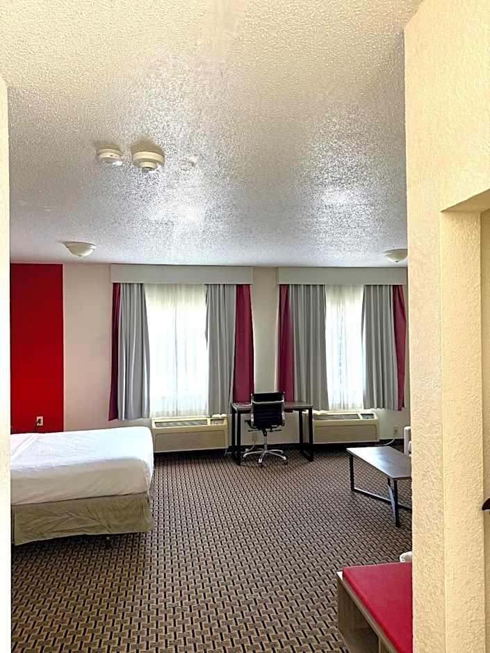 Ramada by Wyndham Glendale Heights/Lombard