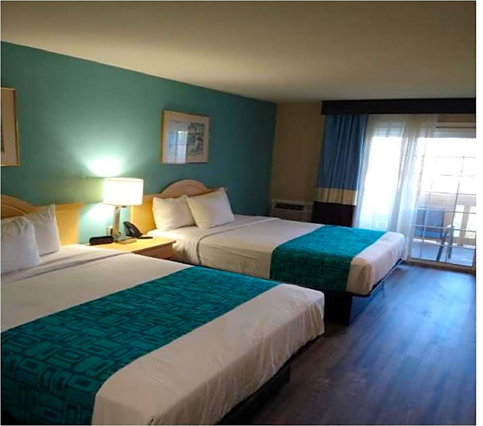 Howard Johnson by Wyndham Santa Cruz Beach Boardwalk