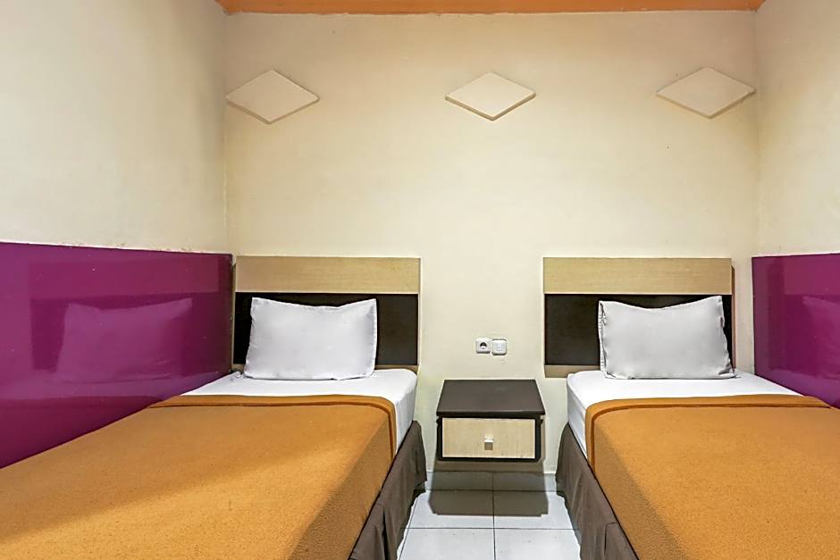 Collection O 93163 Hotel Grand Kartika