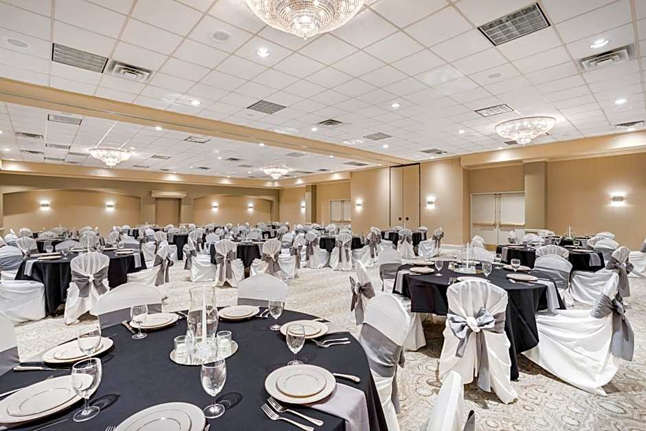Holiday Inn Lafayette-City Centre By IHG