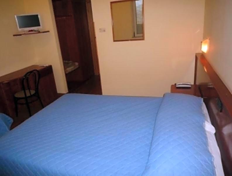 Foto 1 de 5 de 1 Double Bed or 2 Beds