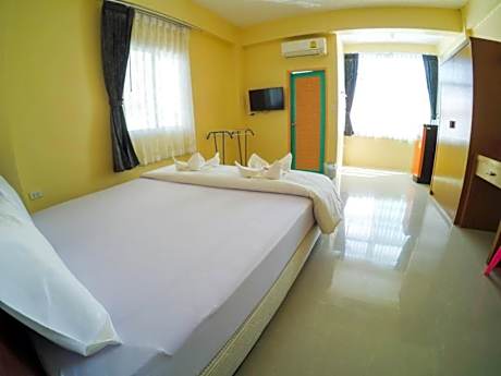 Luxury Triple Room