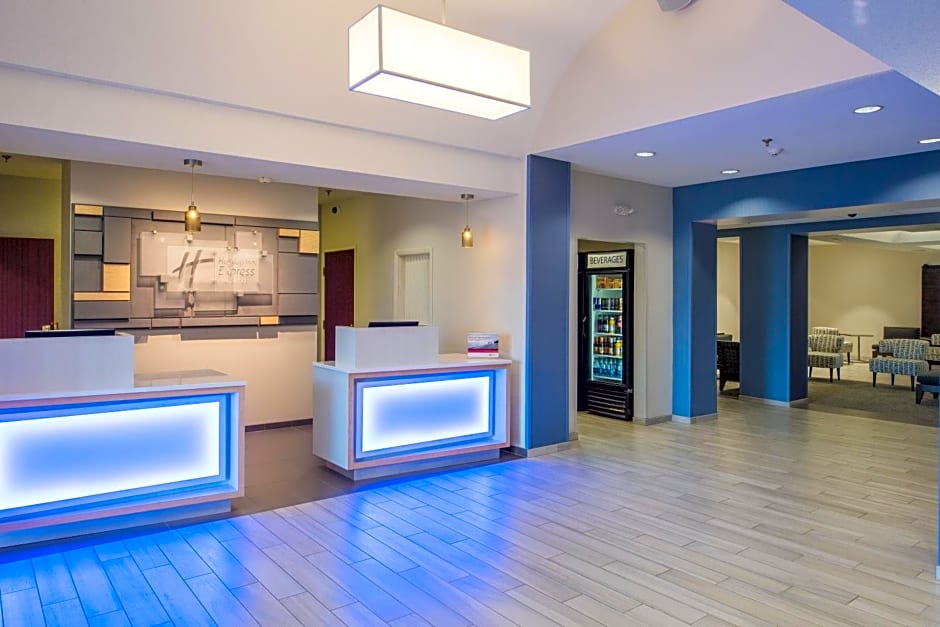Holiday Inn Express Hotel & Suites Burlington by IHG