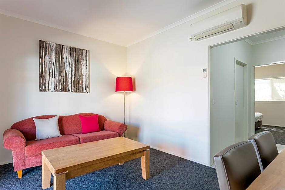 Quality Inn Colonial