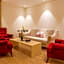 Falaj Daris Hotel