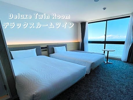 Deluxe Twin Room with Ocean View