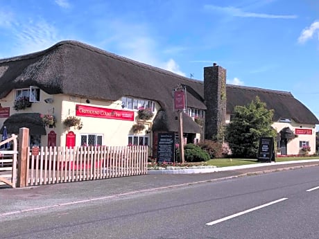 Greyhound Country Inn
