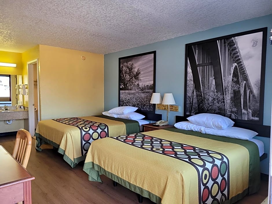 Super 8 by Wyndham Arkadelphia Caddo Valley Area
