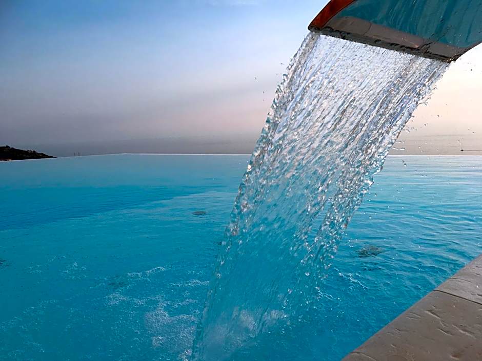 White Club Residence