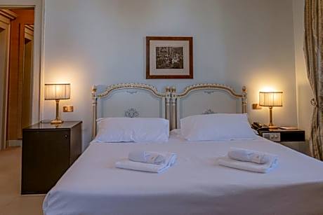 Superior Deluxe Double or Twin Room