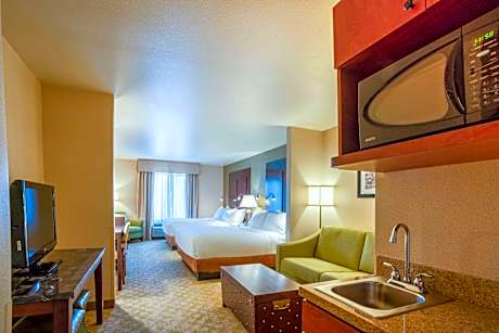 Suite with Two Queen Beds - Accessible/Non-Smoking