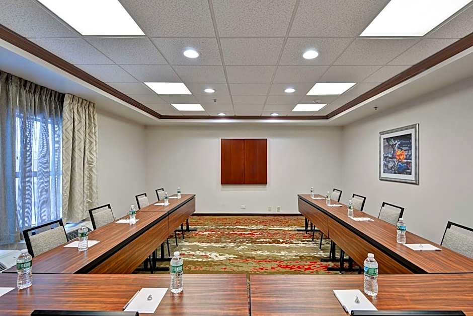 Hampton Inn By Hilton Albany Wolf Road Airport