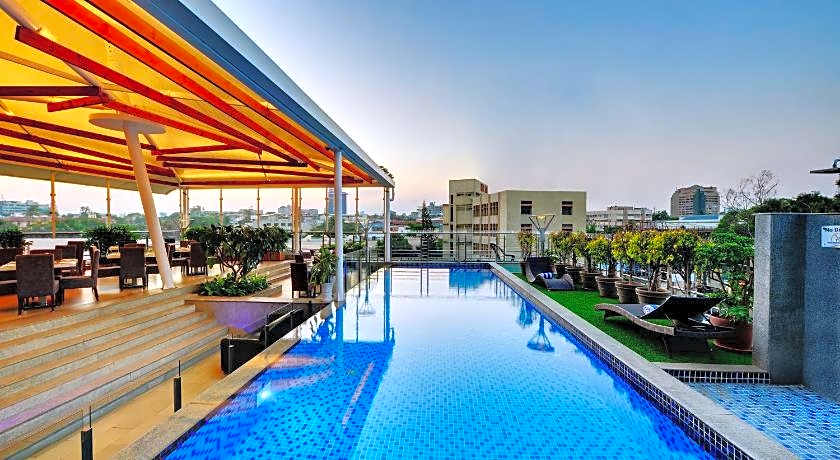 Iris - The Business Hotel