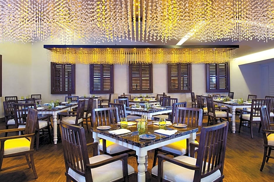 Royalton Blue Waters Autograph All-Inclusive Resor
