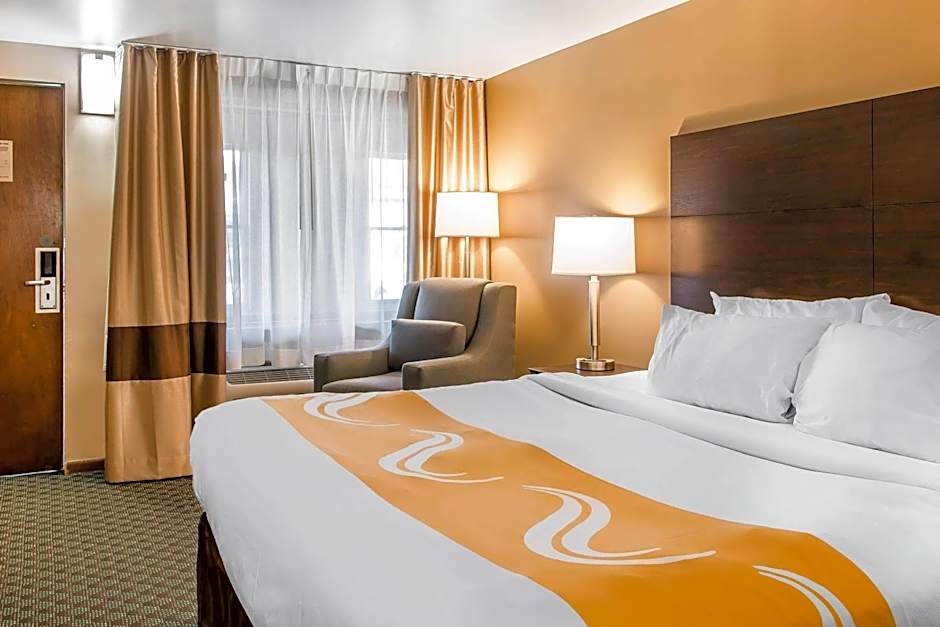 Quality Inn & Suites Houghton Downtown