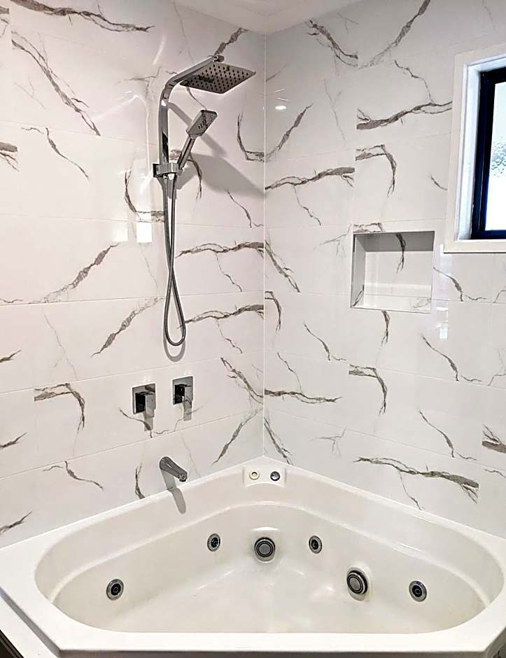 Seaview Motel & Apartments