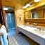 Beartooth Hideaway Inn & Cabins