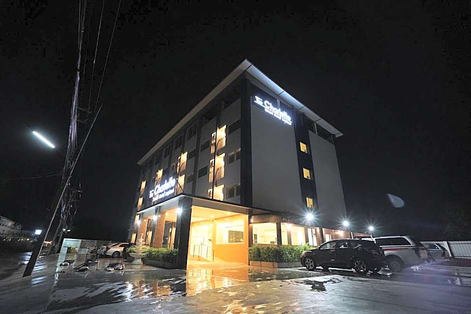 The charlotte smart hotel lopburi