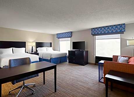 2 Queen Beds Studio Suite W/ Sofabed Nonsmok