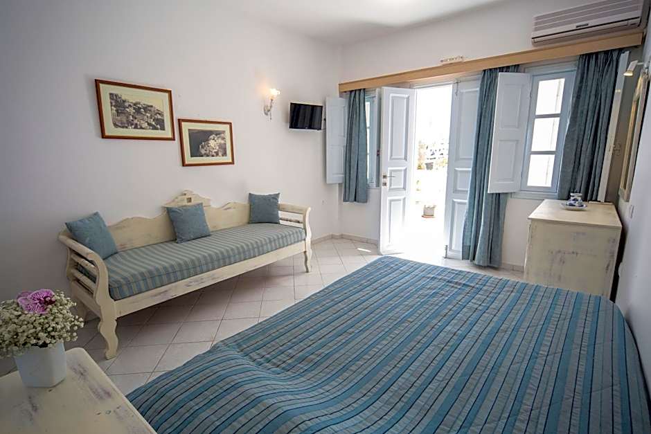 Ianthe Apartments & Villa