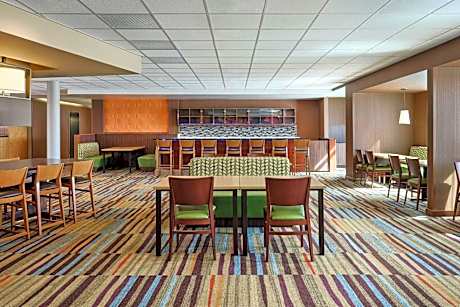 Fairfield Inn & Suites by Marriott Sidney