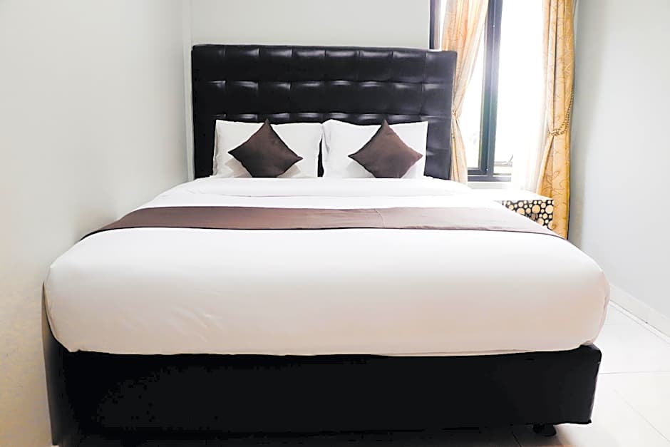 Red Chilies Hill Hotel