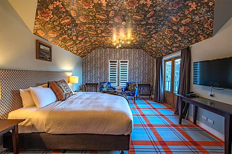 The Dairy Hotel Queenstown, A Naumi Chapter