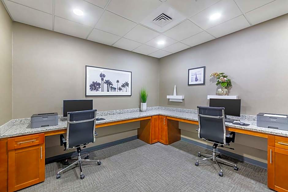 Best Western Plus Kendall Hotel & Suites