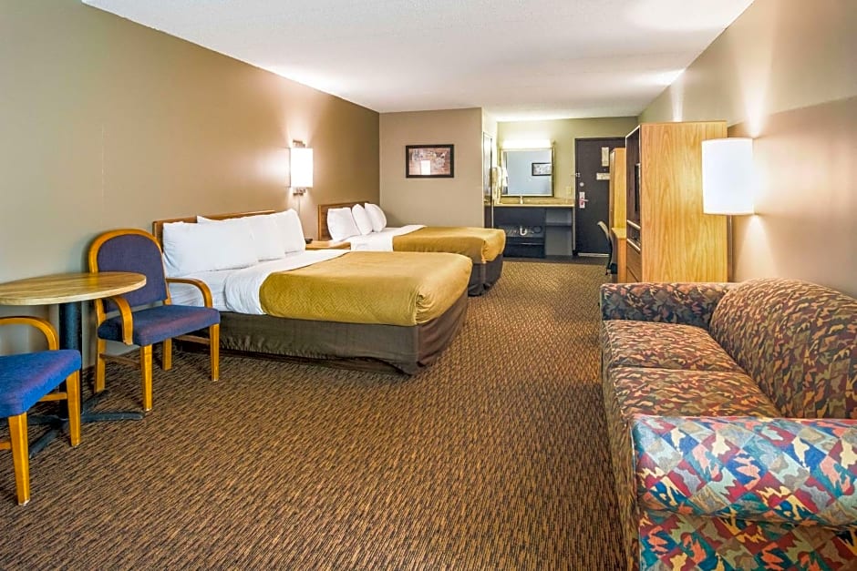Econo Lodge Duluth near Miller Hill Mall