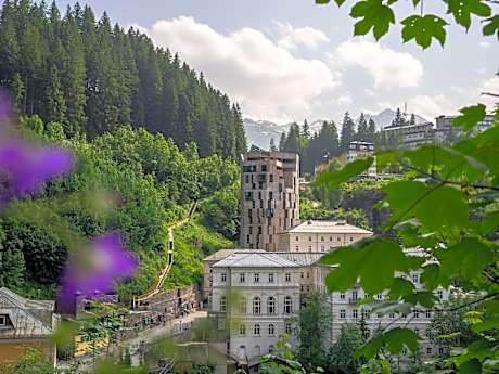 Urban Nature Bad Gastein - Badeschloss