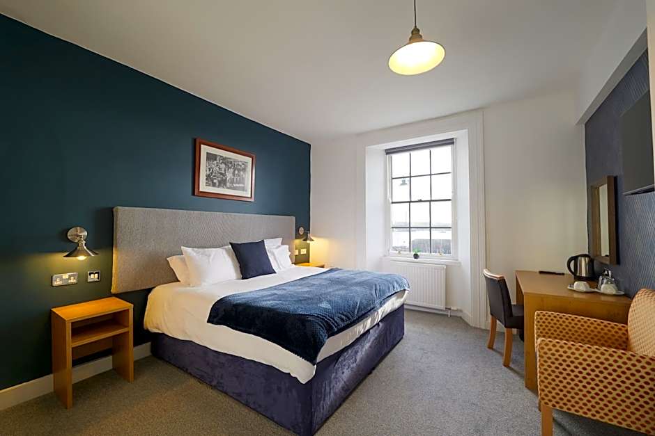 THE LORD NELSON HOTEL