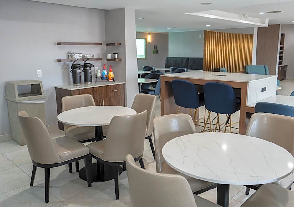 La Quinta Inn & Suites by Wyndham Dallas Mesquite