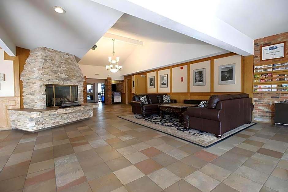 Medicine Hat Inn & Suites