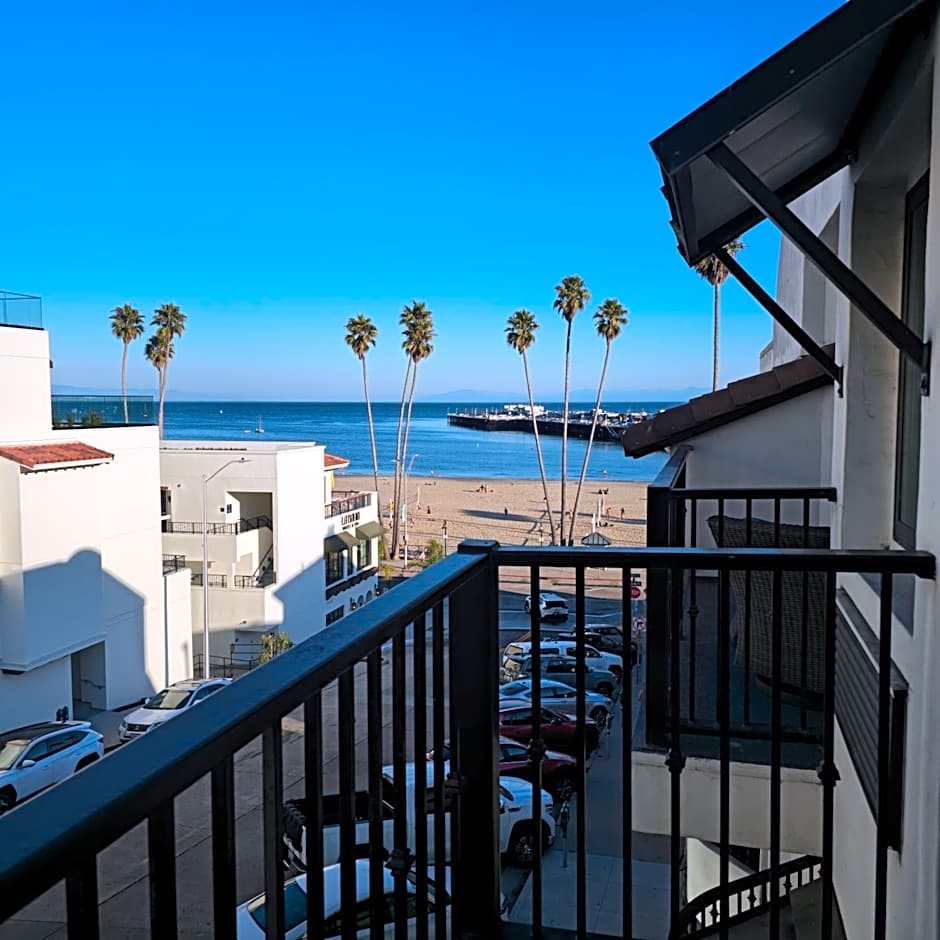 Casablanca Inn on The Beach