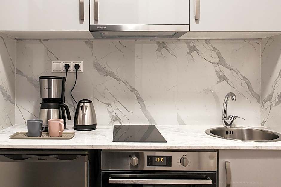 Nicholas Point Apartments and Rooms