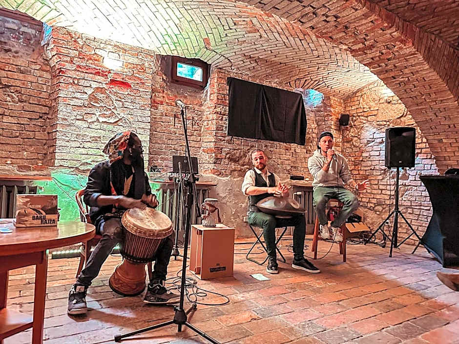 Hotel Zajazd Kultury, dawniej Pocztowy