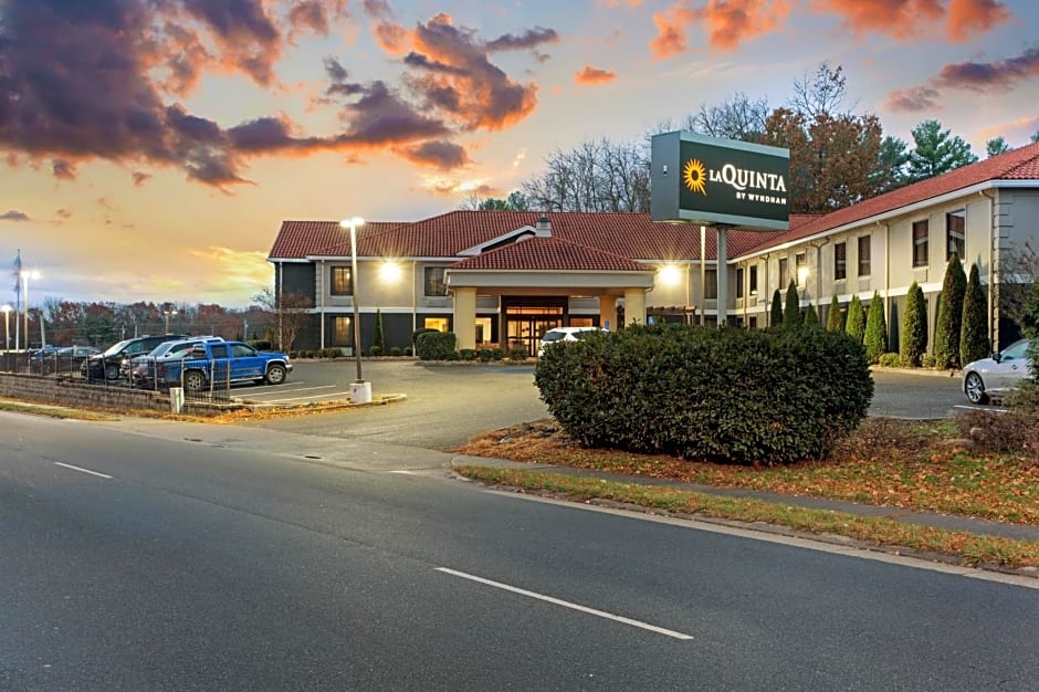 La Quinta Inn & Suites by Wyndham Radford