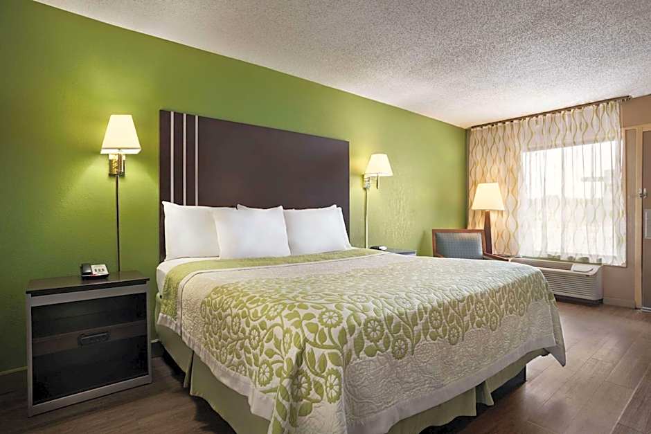 Days Inn by Wyndham Hardeeville/ I-95 State Line