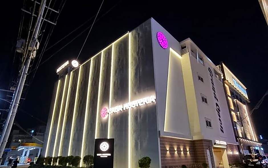 Hotel Casa Osteria in Indong, Gumi