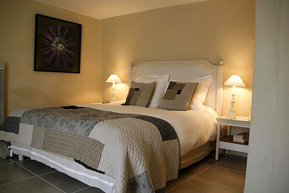Photo 1 of 6 of Suite, City View