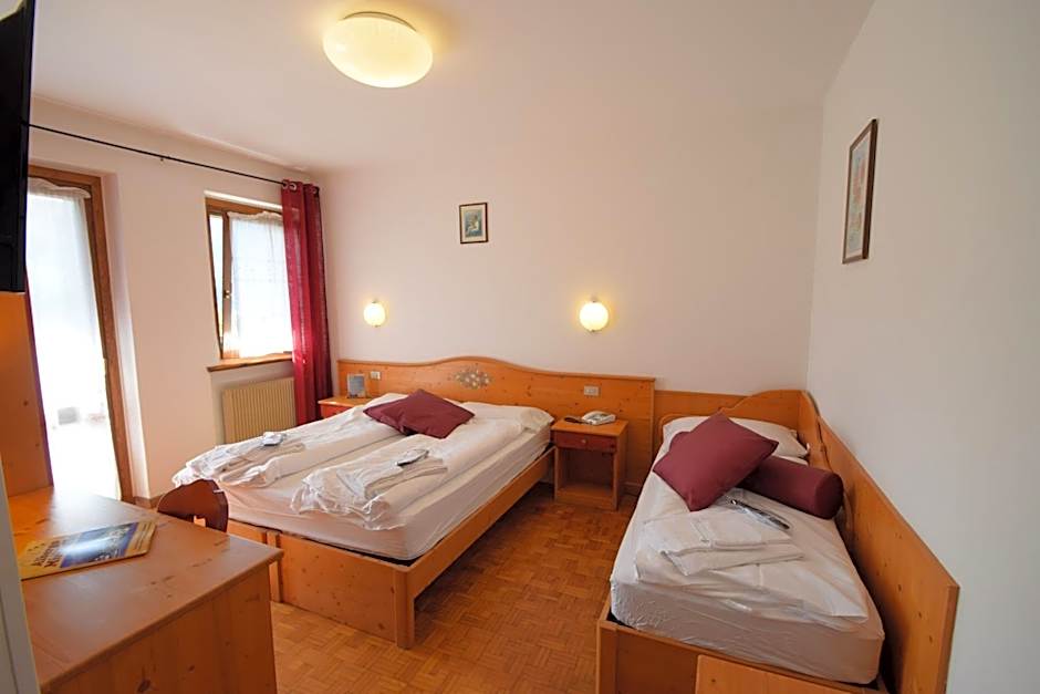 Albergo Miravalle-Tre Cime Views