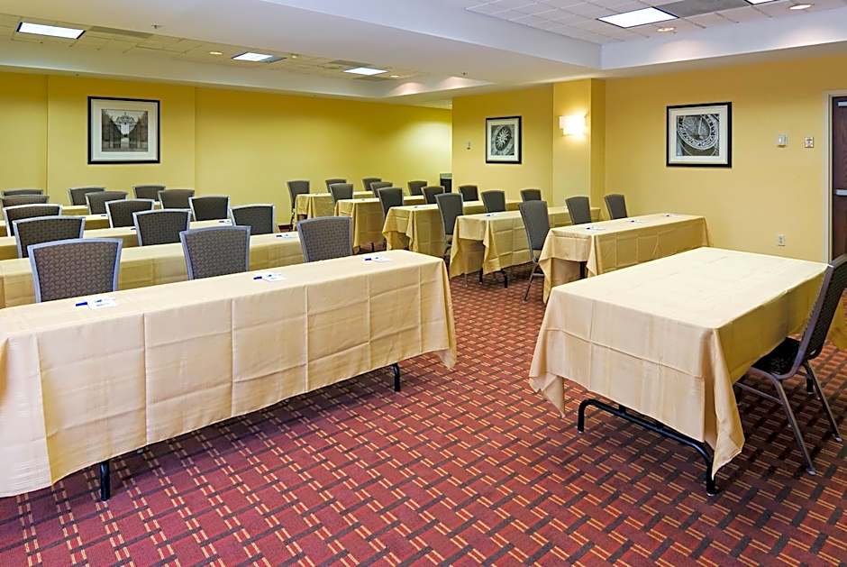 Holiday Inn Express Hotel & Suites Kendall East-Miami By IHG