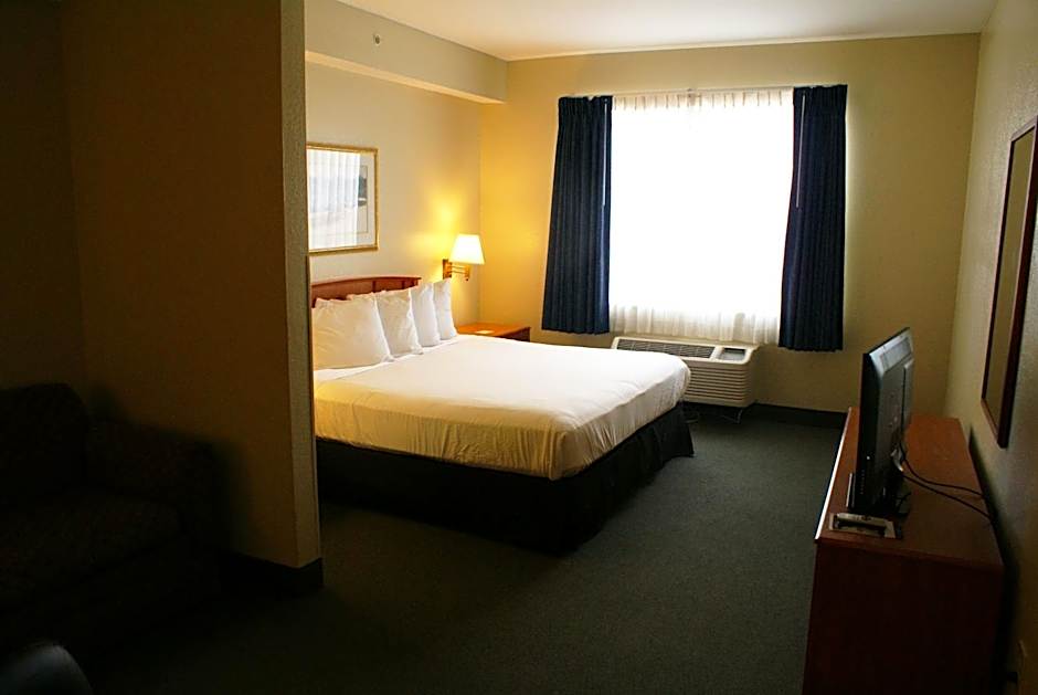Country Inn & Suites by Radisson, Lansing, MI
