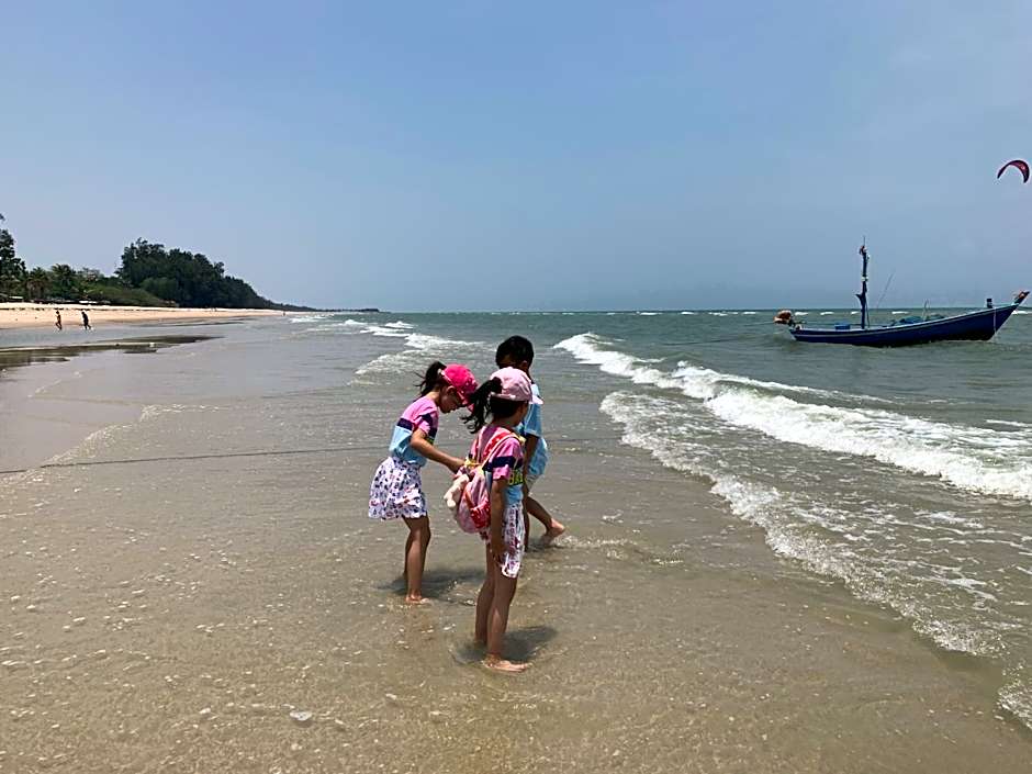 Rain Chaam Huahin by Joe