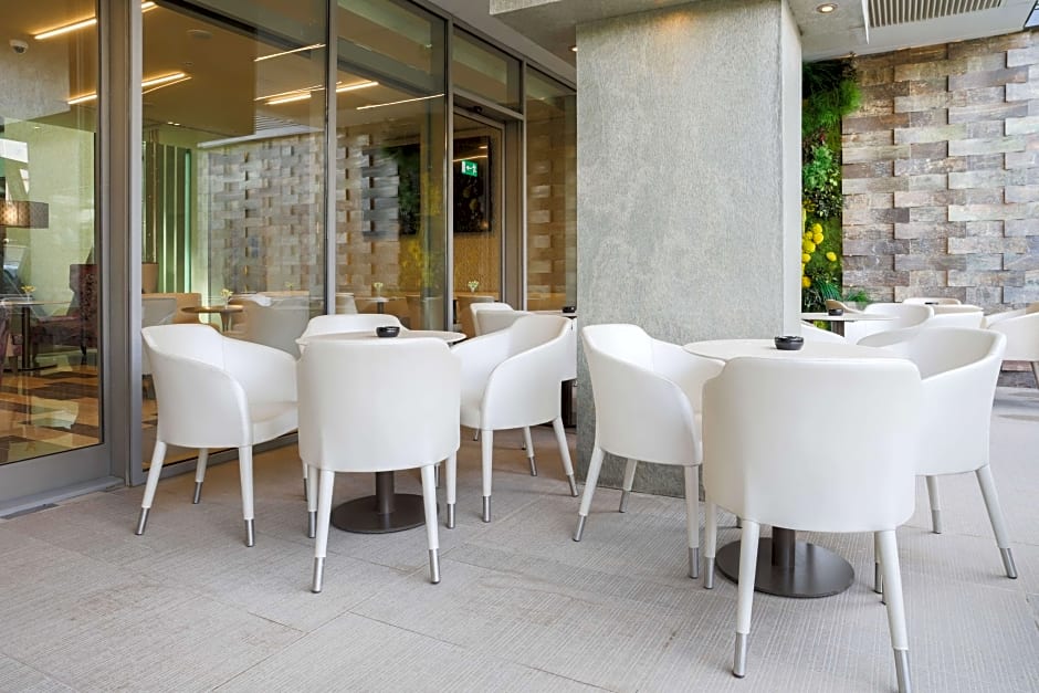 The Legacy Luxury Hotel