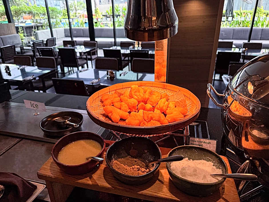 Holiday Inn Bangkok Sukhumvit By IHG