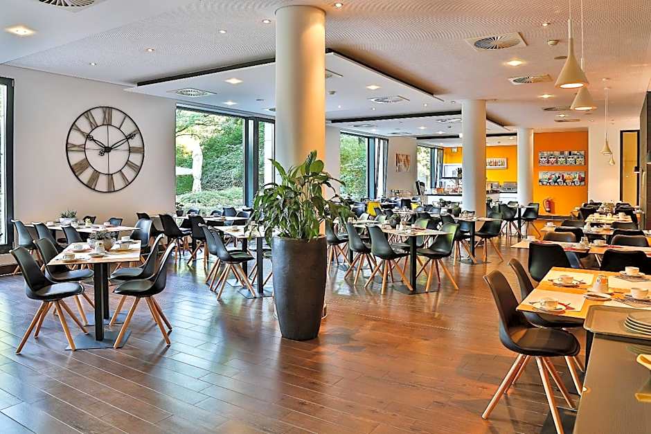 Hotel Frankfurt Messe affiliated by Melia