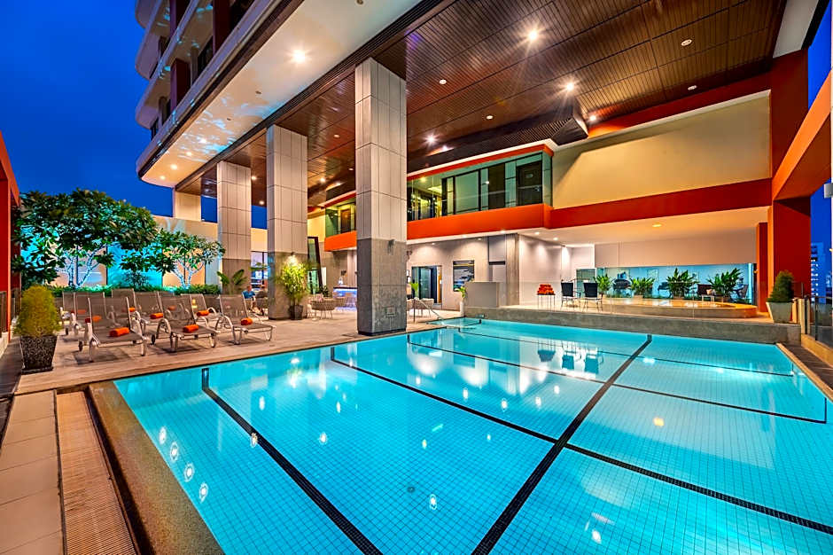 Bandara Suites Silom