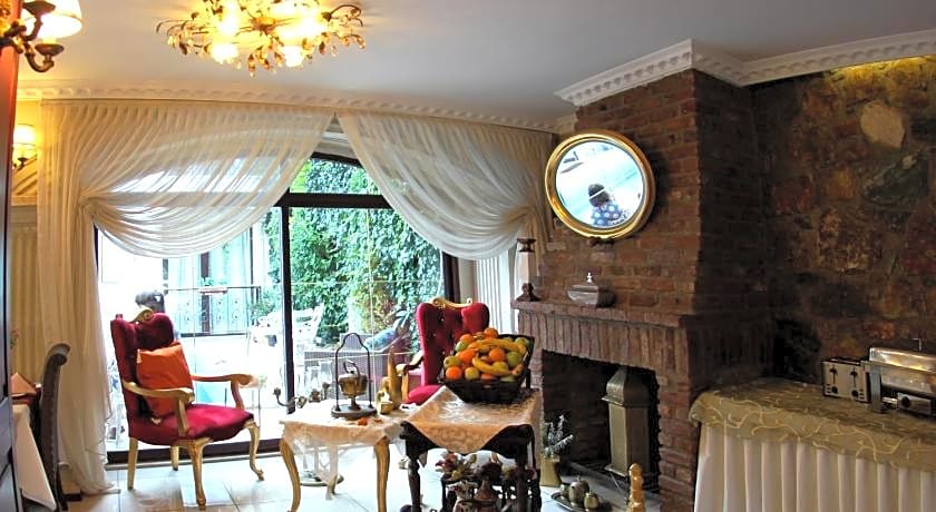 Saint John Hotel